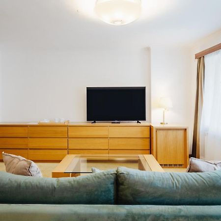 U Cerneho Medveda- At The Black Bear Apartment Prague Luaran gambar