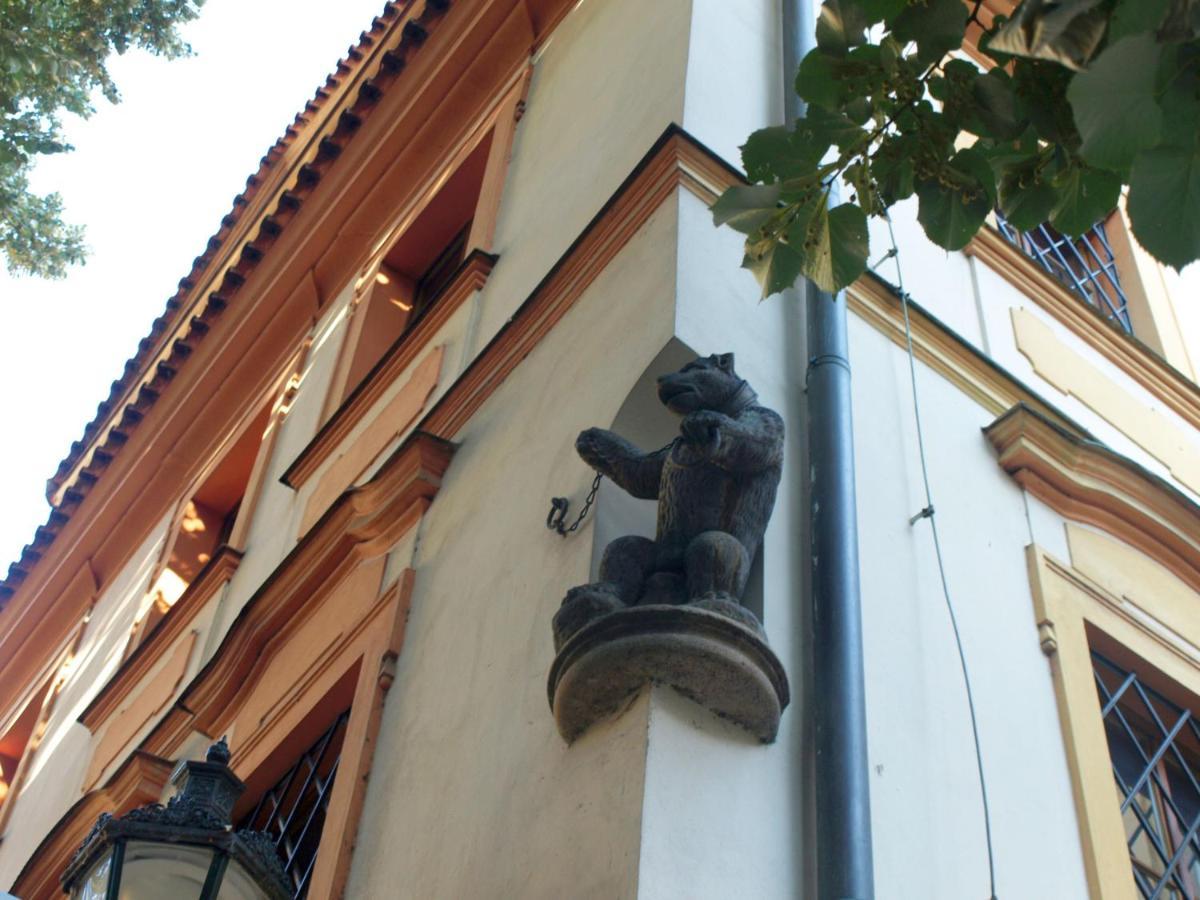 U Cerneho Medveda- At The Black Bear Apartment Prague Luaran gambar