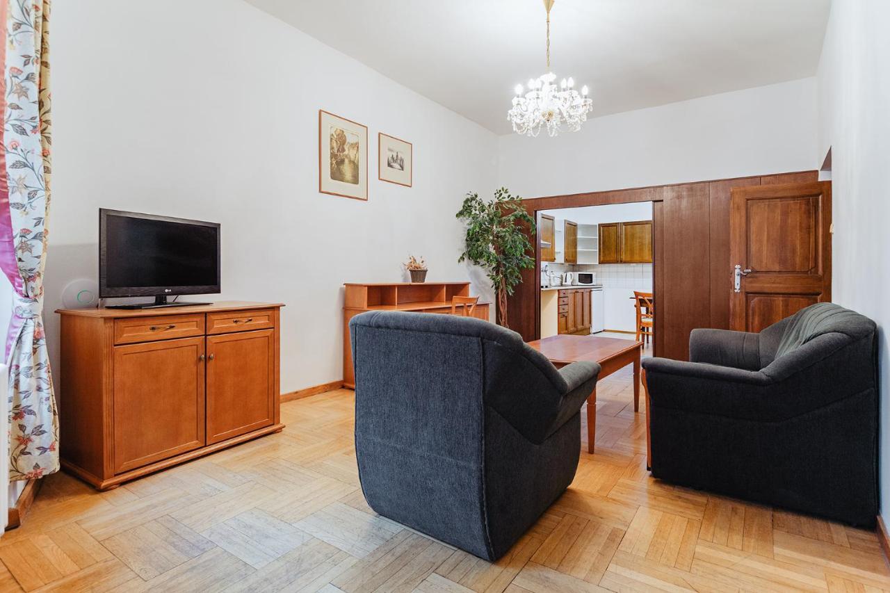 U Cerneho Medveda- At The Black Bear Apartment Prague Luaran gambar