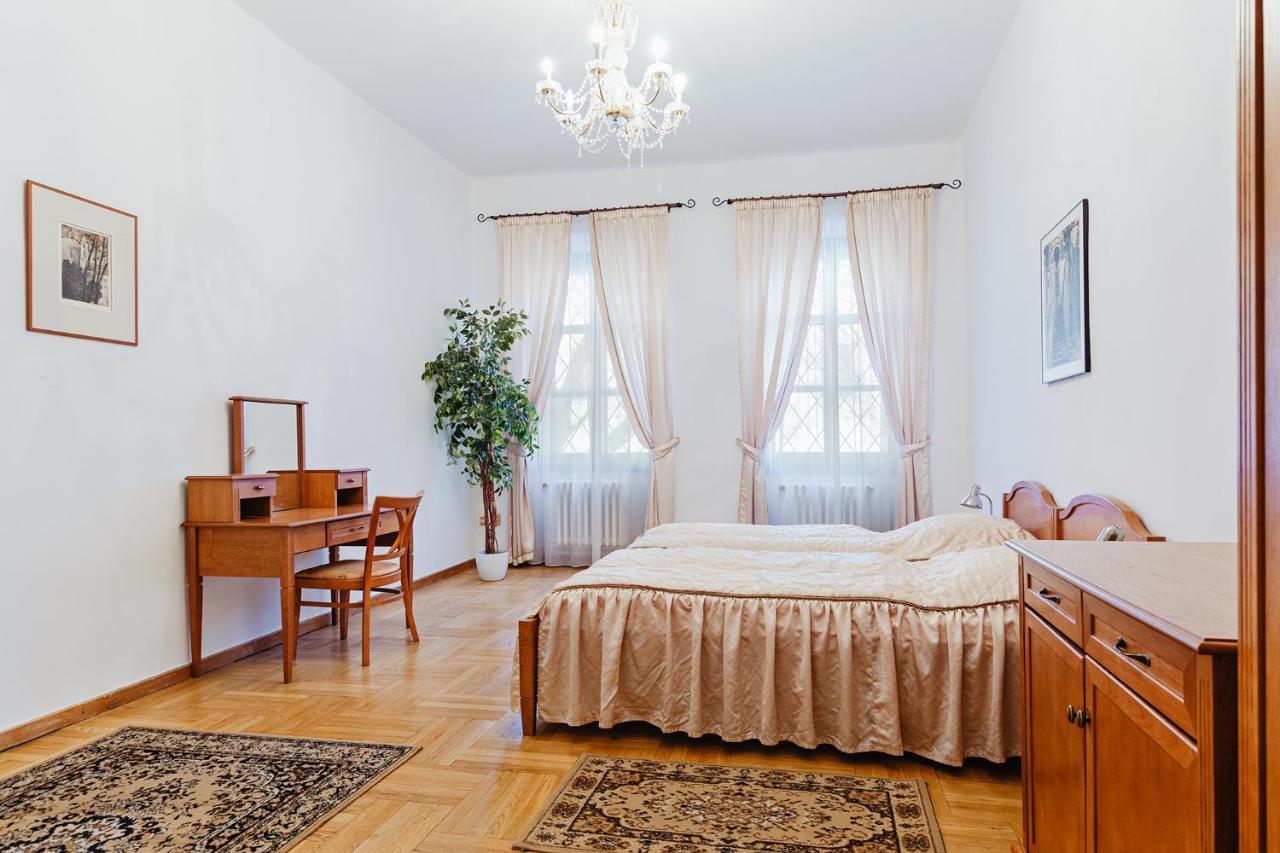 U Cerneho Medveda- At The Black Bear Apartment Prague Luaran gambar