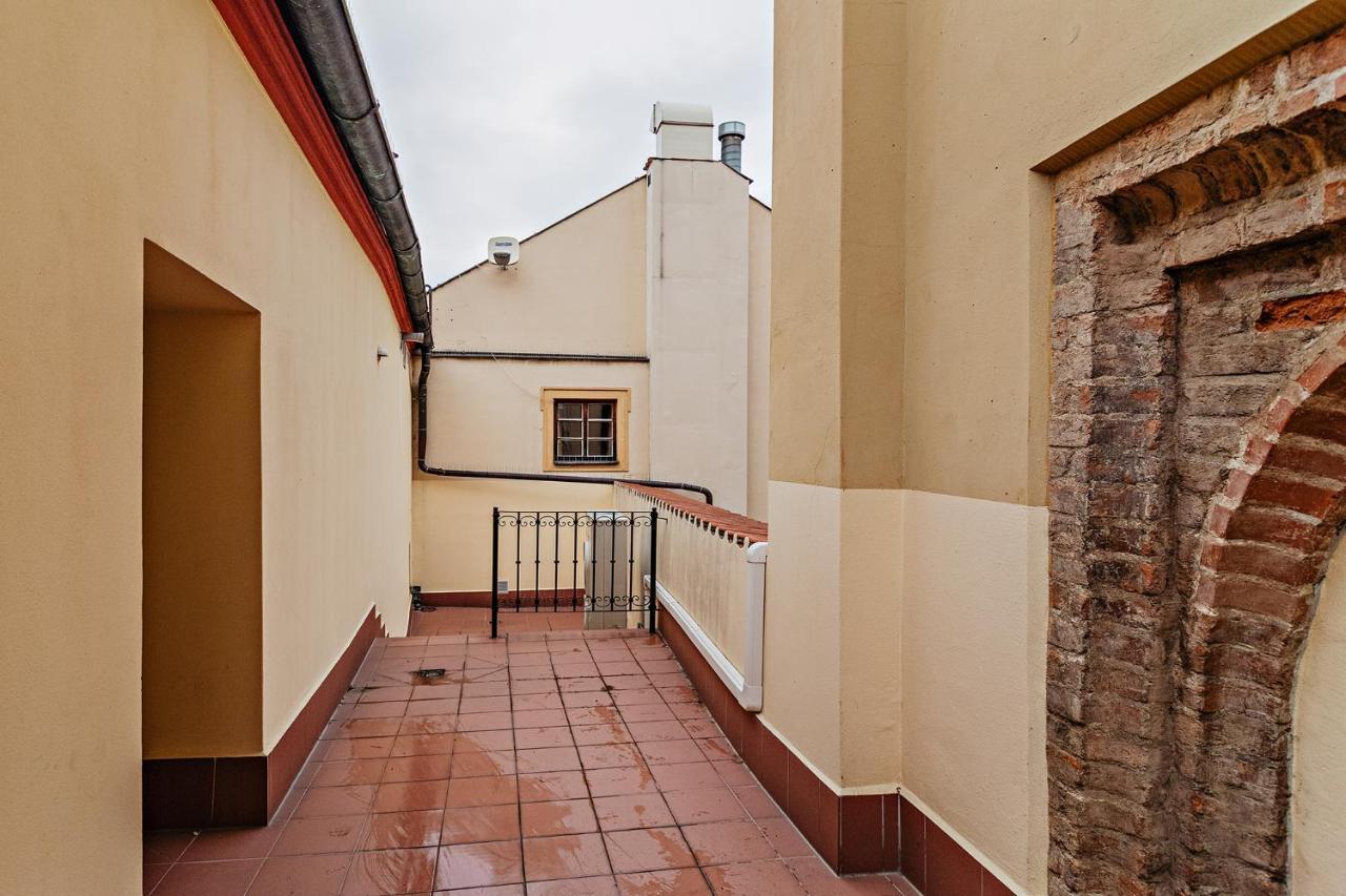 U Cerneho Medveda- At The Black Bear Apartment Prague Luaran gambar